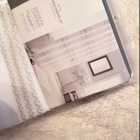 NWT Threshold shower curtain - Picture 2 of 5